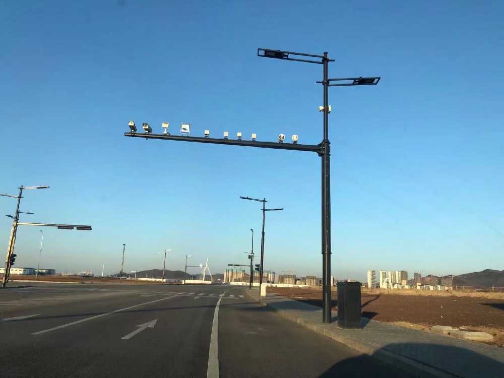 黄冈市黑龙江佳木斯综合路灯杆项目